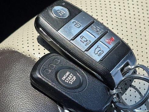 Used 2018 Kia Sedona SX Limited w/ SX Limited Prestige Package FWD image 38