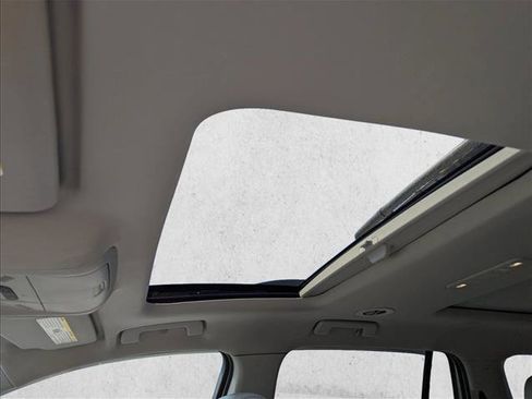 Used 2019 GMC Acadia SLT w/ LPO, Floor Liner Package FWD image 21
