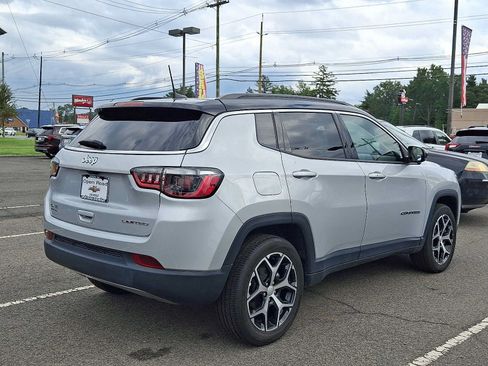 Used 2024 Jeep Compass Limited AWD/4WD image 6
