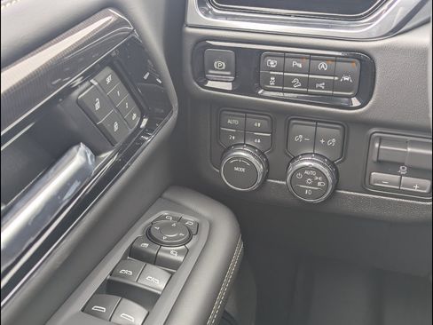 New 2026 GMC Yukon Elevation AWD/4WD image 23