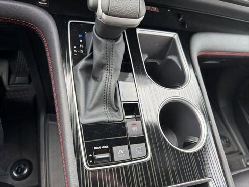 New 2026 Toyota Sienna XSE image 13