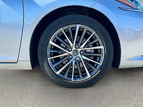 Used 2023 Lexus ES 250 250 image 29