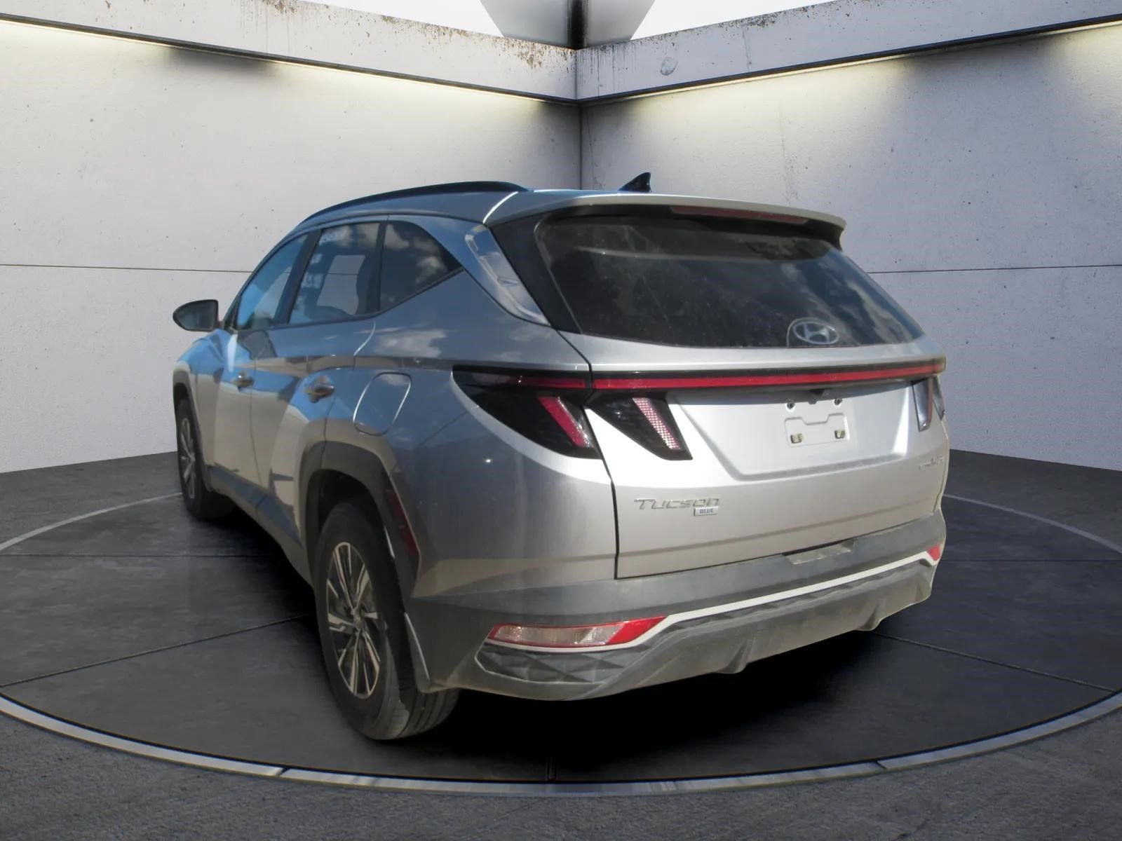 Used 2023 Hyundai Tucson Blue AWD/4WD image 4