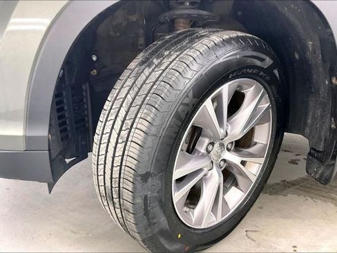 Used 2015 Toyota Highlander XLE AWD/4WD image 34