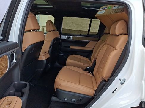 New 2026 Hyundai Santa Fe Calligraphy AWD/4WD image 10