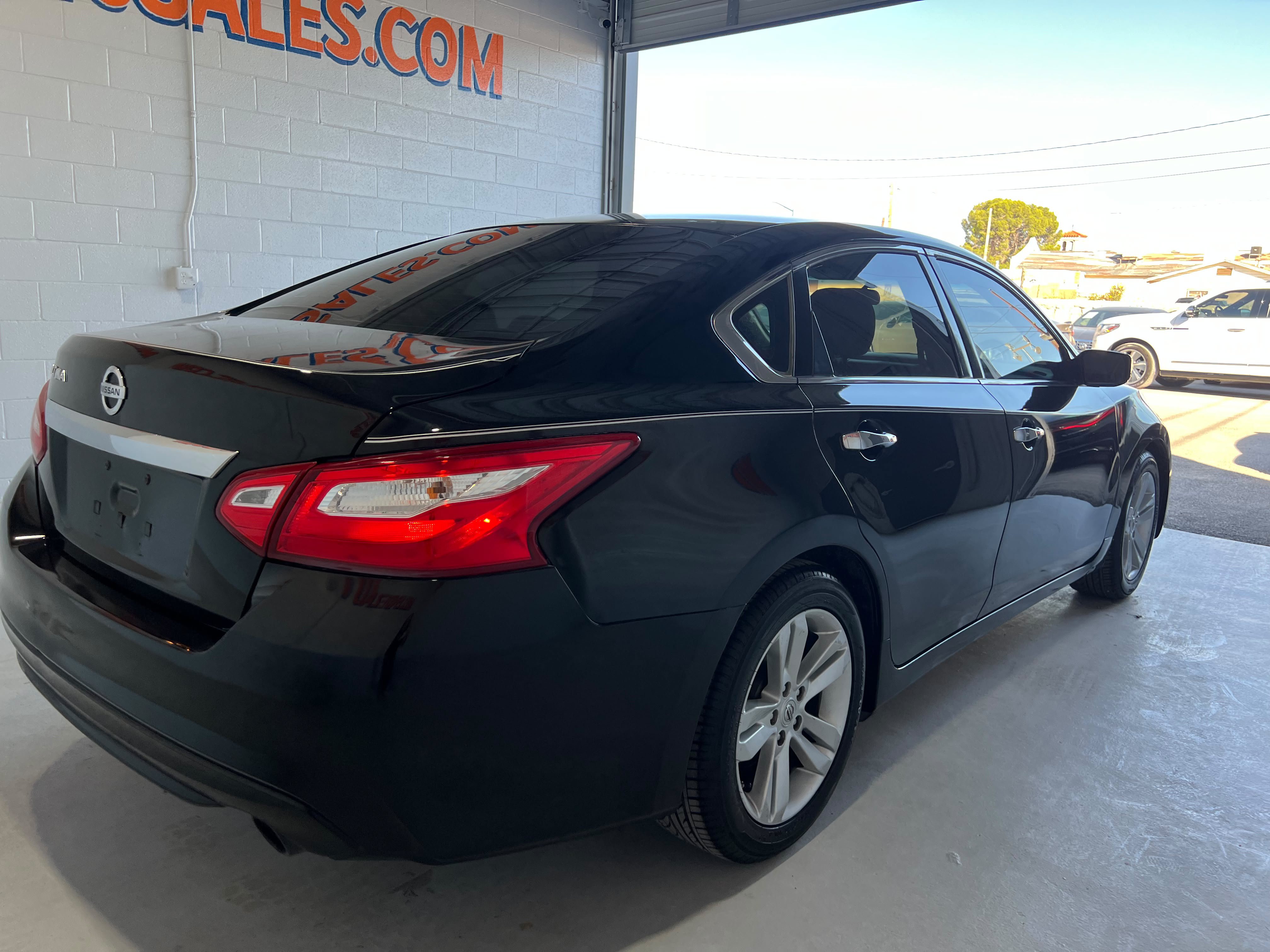 Used 2016 Nissan Altima 2.5 S w/ Power Driver Seat Package FWD image 5