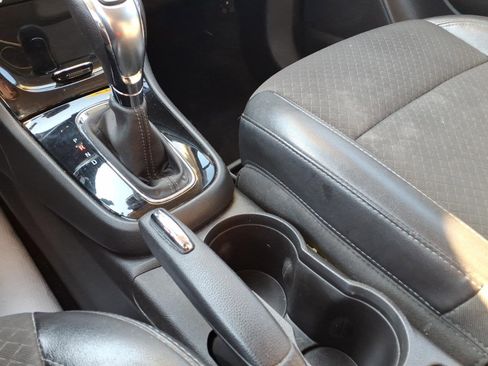 Used 2019 Buick Encore Preferred FWD image 19