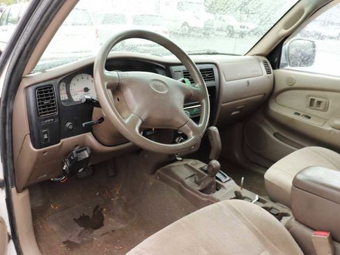 Used 2001 Toyota Tacoma 4x4 Double Cab image 10