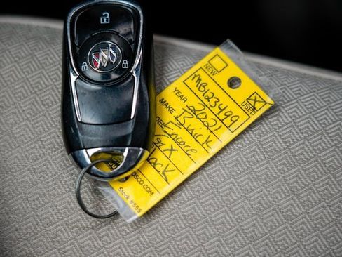 Used 2021 Buick Encore GX Preferred image 35