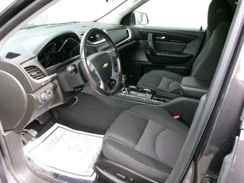 Used 2015 Chevrolet Traverse LT w/ Traveler's Package AWD/4WD image 8