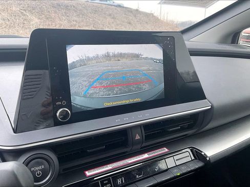 Used 2023 Toyota Prius LE FWD image 16