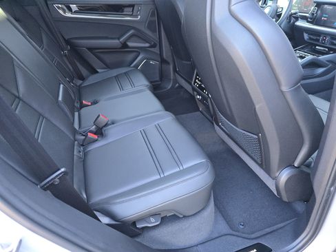 New 2026 Porsche Cayenne Turbo AWD/4WD image 14