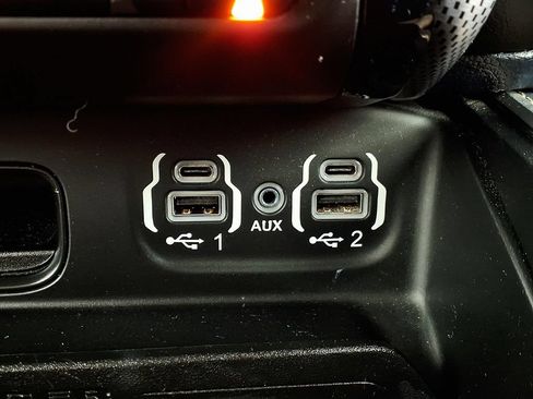 Used 2021 RAM 1500 Limited AWD/4WD image 25
