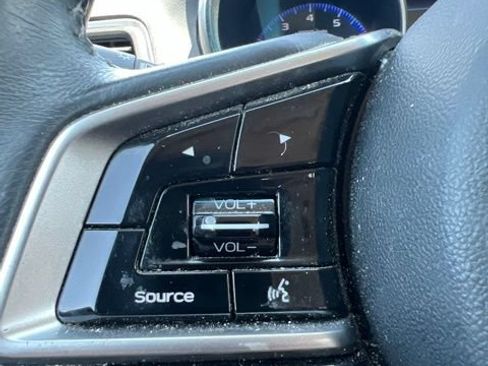 Used 2018 Subaru Outback 2.5i Limited AWD/4WD image 11