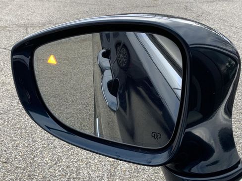 Used 2021 Chrysler Pacifica Limited w/ Premium & Safety Sphere Group image 24