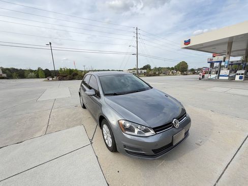Used 2015 Volkswagen Golf S FWD image 26