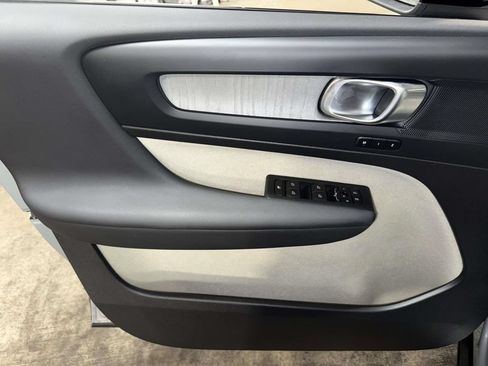 Used 2024 Volvo XC40 B5 Plus AWD/4WD image 20