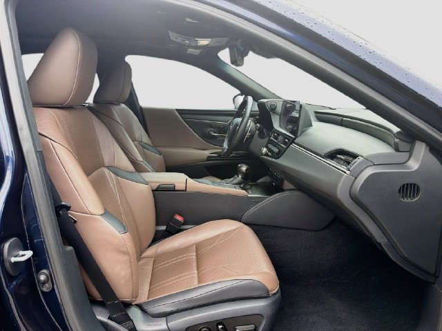 Used 2022 Lexus ES 350 Ultra Luxury w/ Accessory Package 2 FWD image 13