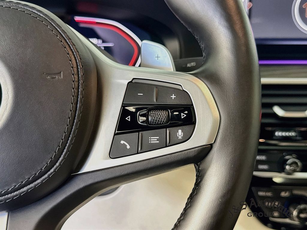 Used 2022 BMW M550i xDrive w/ Executive Package AWD/4WD image 14