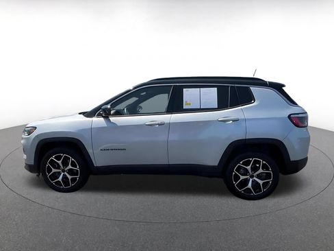 Used 2025 Jeep Compass Limited AWD/4WD image 10