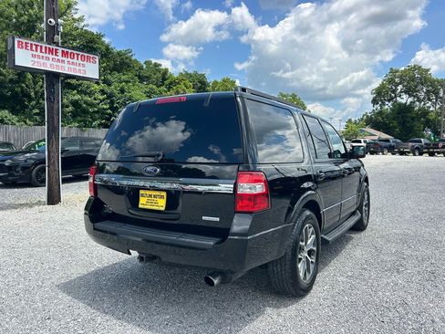 Used 2017 Ford Expedition XLT w/ Equipment Group 202A AWD/4WD image 2