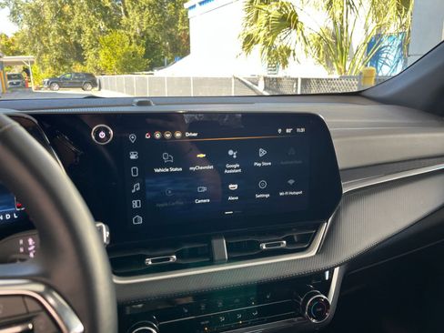 Used 2025 Chevrolet Equinox LT image 21