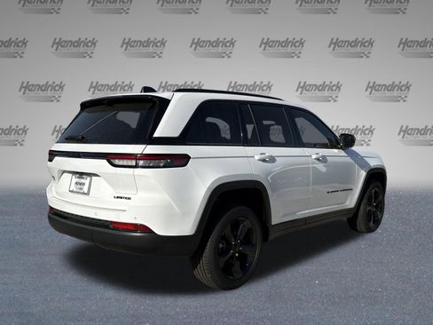 New 2025 Jeep Grand Cherokee Limited w/ Luxury Tech Group II RWD image 8