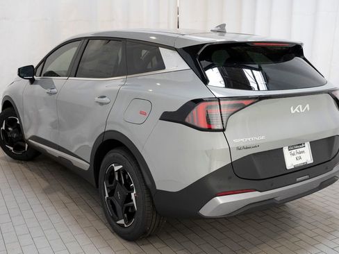 New 2026 Kia Sportage EX FWD image 4