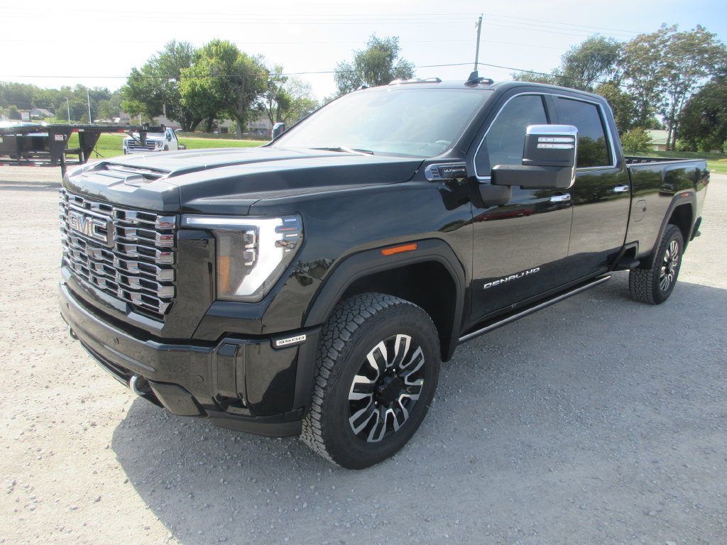 New 2026 GMC Sierra 3500 Denali Ultimate AWD/4WD image 11