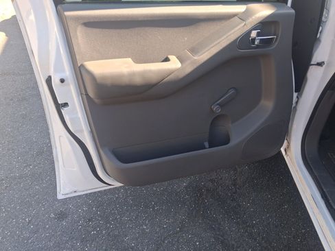 Used 2012 Nissan Frontier S w/ S Preferred Pkg RWD image 6