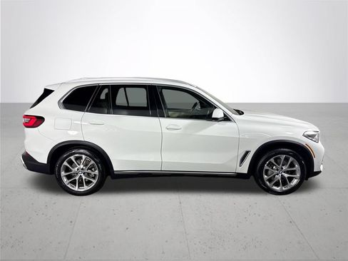 Used 2022 BMW X5 xDrive40i w/ Premium Package AWD/4WD image 5