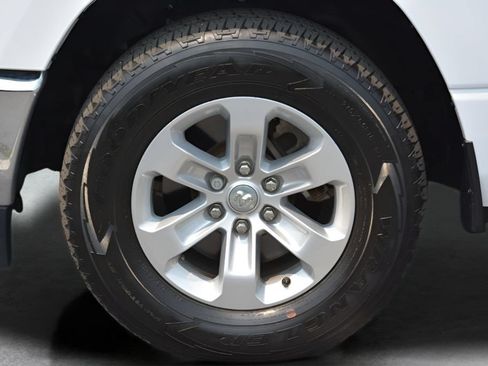 Used 2023 RAM 1500 Laramie AWD/4WD image 34