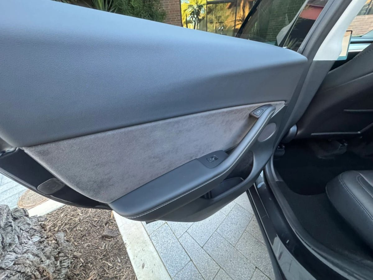 Used 2023 Tesla Model Y Long Range AWD/4WD image 27