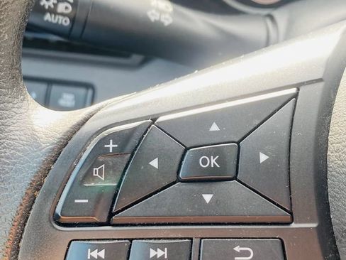Used 2022 Nissan Altima 2.5 SV FWD image 9