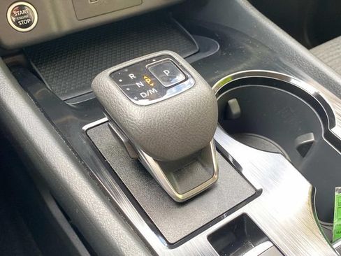 Used 2023 Nissan Rogue SV FWD image 27