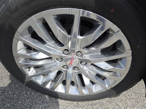 New 2026 GMC Yukon Denali image 19