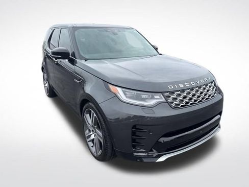 Used 2024 Land Rover Discovery Metropolitan Edition AWD/4WD image 7