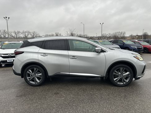 Used 2020 Nissan Murano Platinum image 3