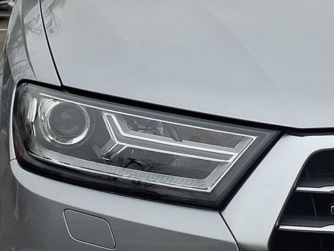 Used 2017 Audi Q7 3.0T Premium Plus image 28