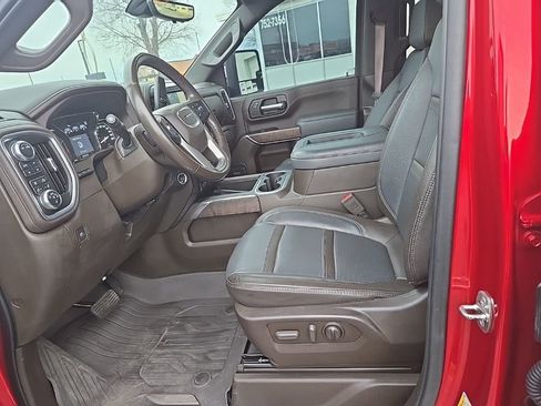 Used 2022 GMC Sierra 3500 Denali w/ Denali Ultimate Package image 12