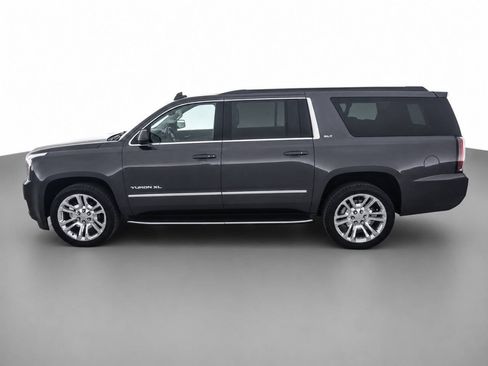 Used 2018 GMC Yukon XL SLT w/ Premium Edition AWD/4WD image 8
