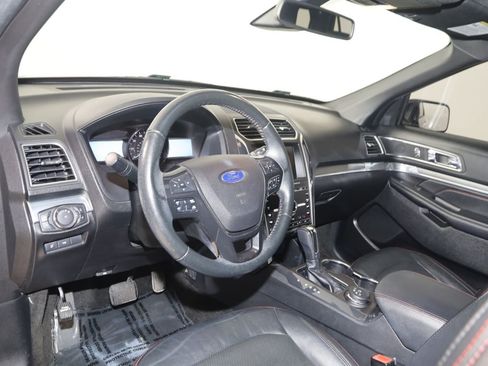 Used 2018 Ford Explorer Sport w/ Equipment Group 401A AWD/4WD image 28