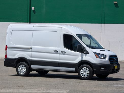 Used 2023 Ford E-Transit Medium Roof RWD image 1