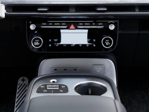 New 2026 Hyundai Ioniq 9 Calligraphy AWD/4WD image 16