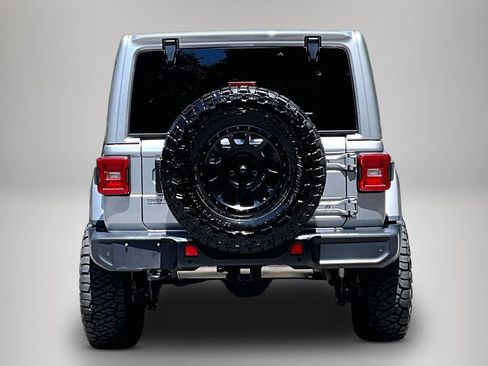 Used 2021 Jeep Wrangler Unlimited Sahara AWD/4WD image 6
