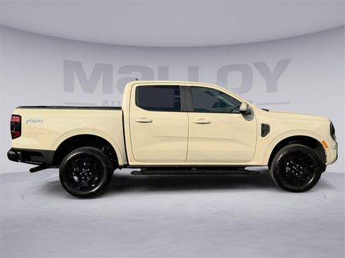 Used 2025 Ford Ranger Lariat w/ FX4 Off-Road Package image 7