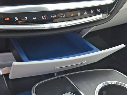 Used 2024 Cadillac Lyriq Luxury image 23