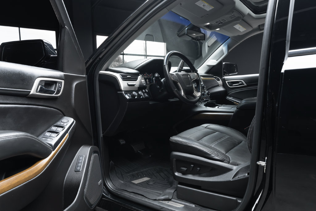 Used 2020 GMC Yukon Denali w/ Enhanced Security Package AWD/4WD image 18