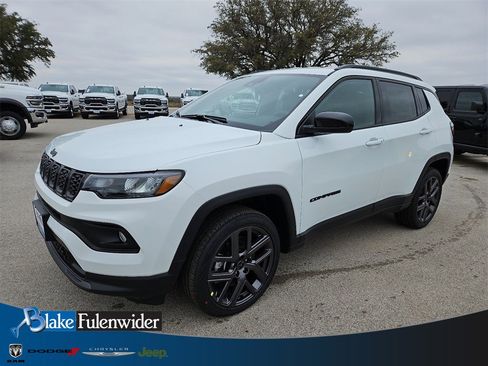 New 2026 Jeep Compass Latitude image 1