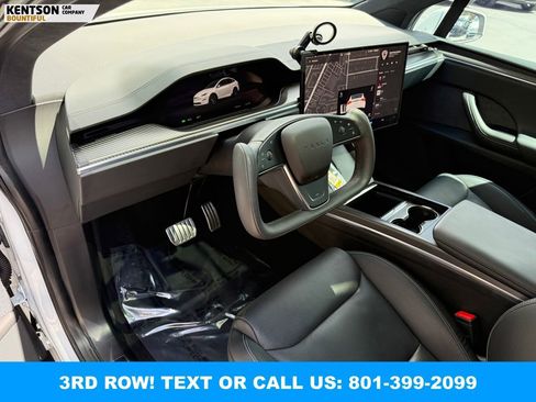 Used 2023 Tesla Model X Plaid image 31